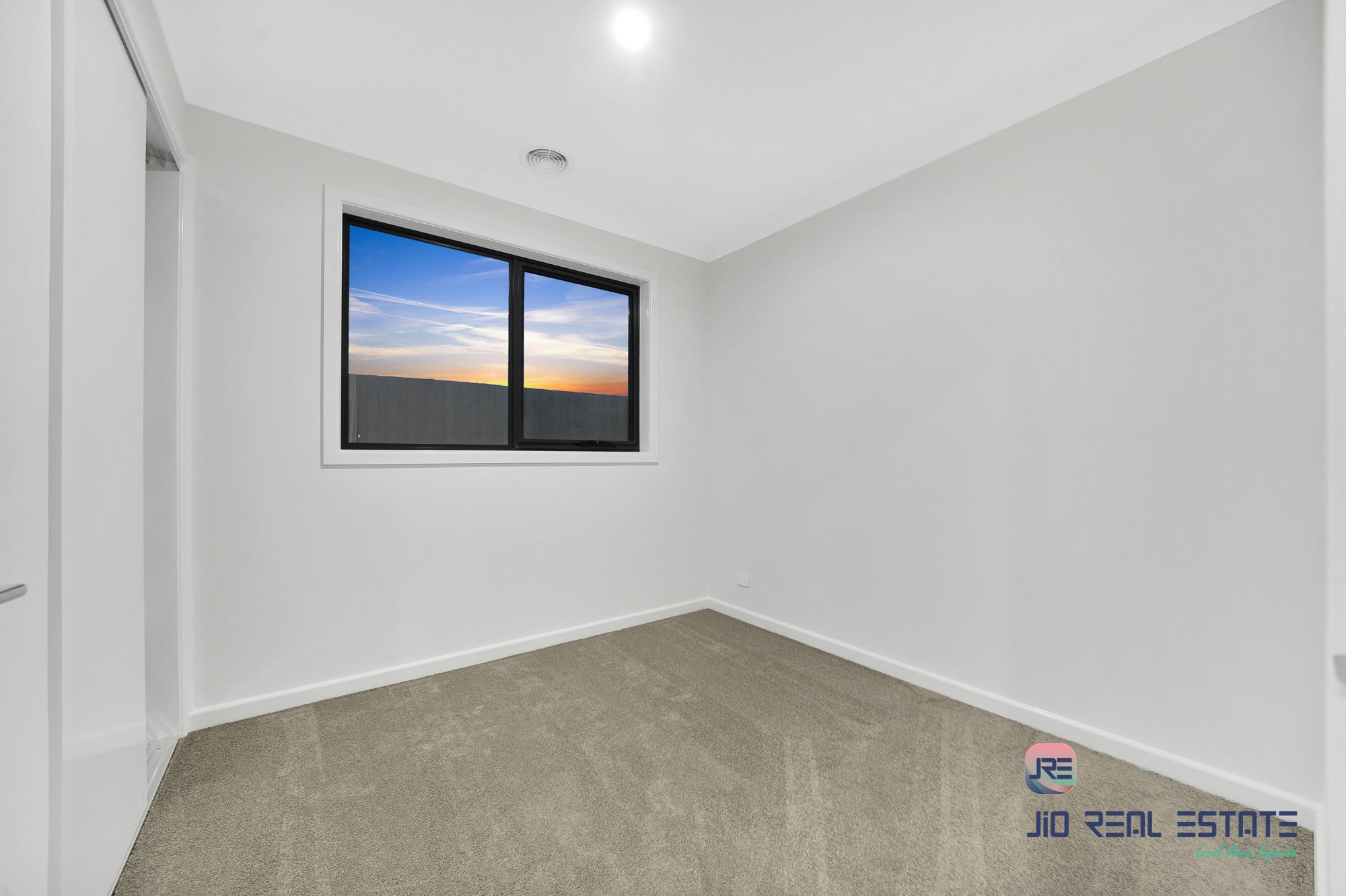 17 Marigold Drive, Fraser Rise VIC