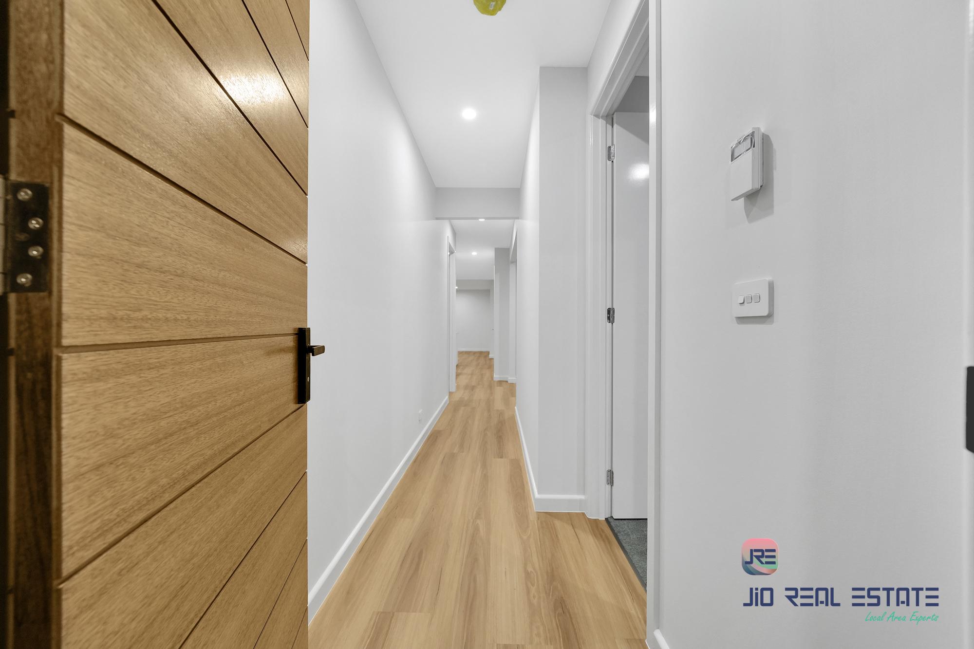 17 Marigold Drive, Fraser Rise VIC