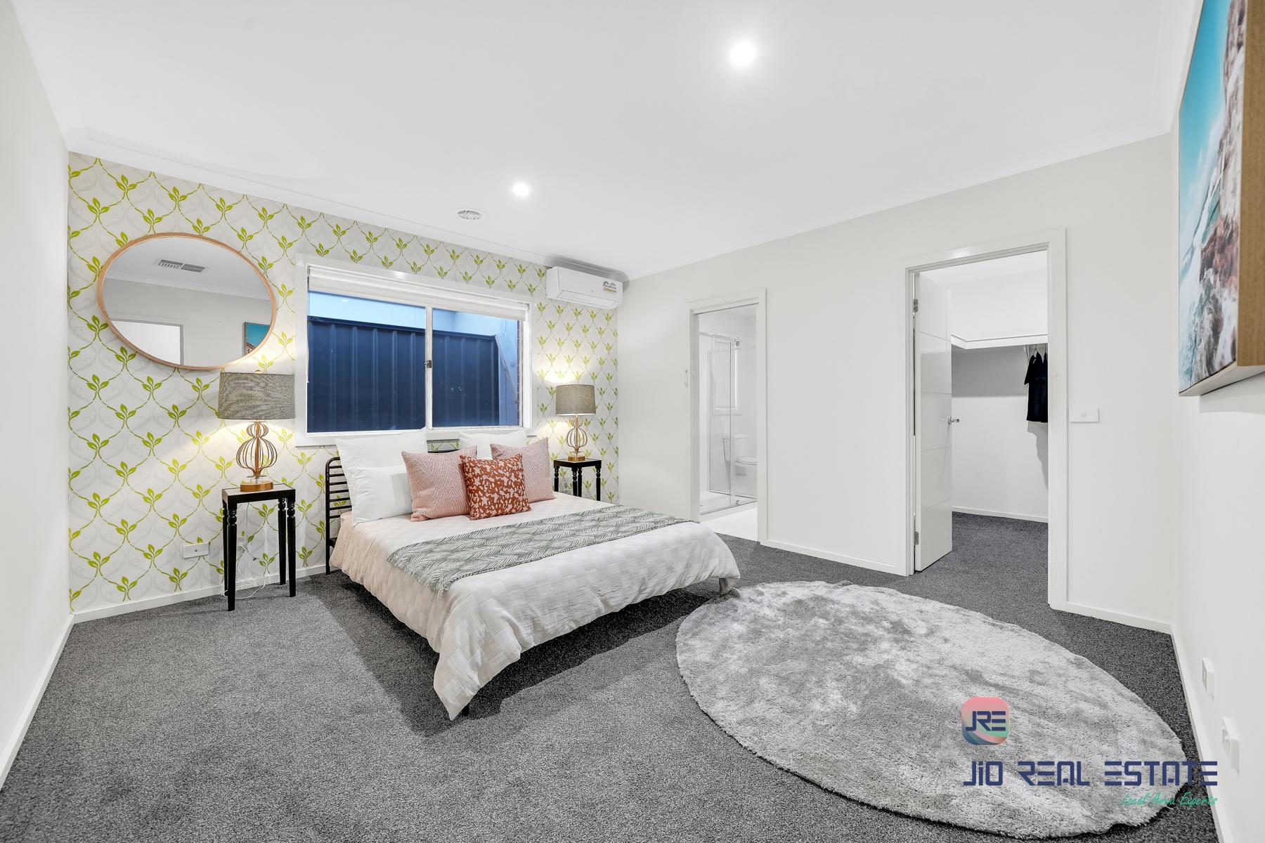 12 Litoria Drive, Truganina VIC