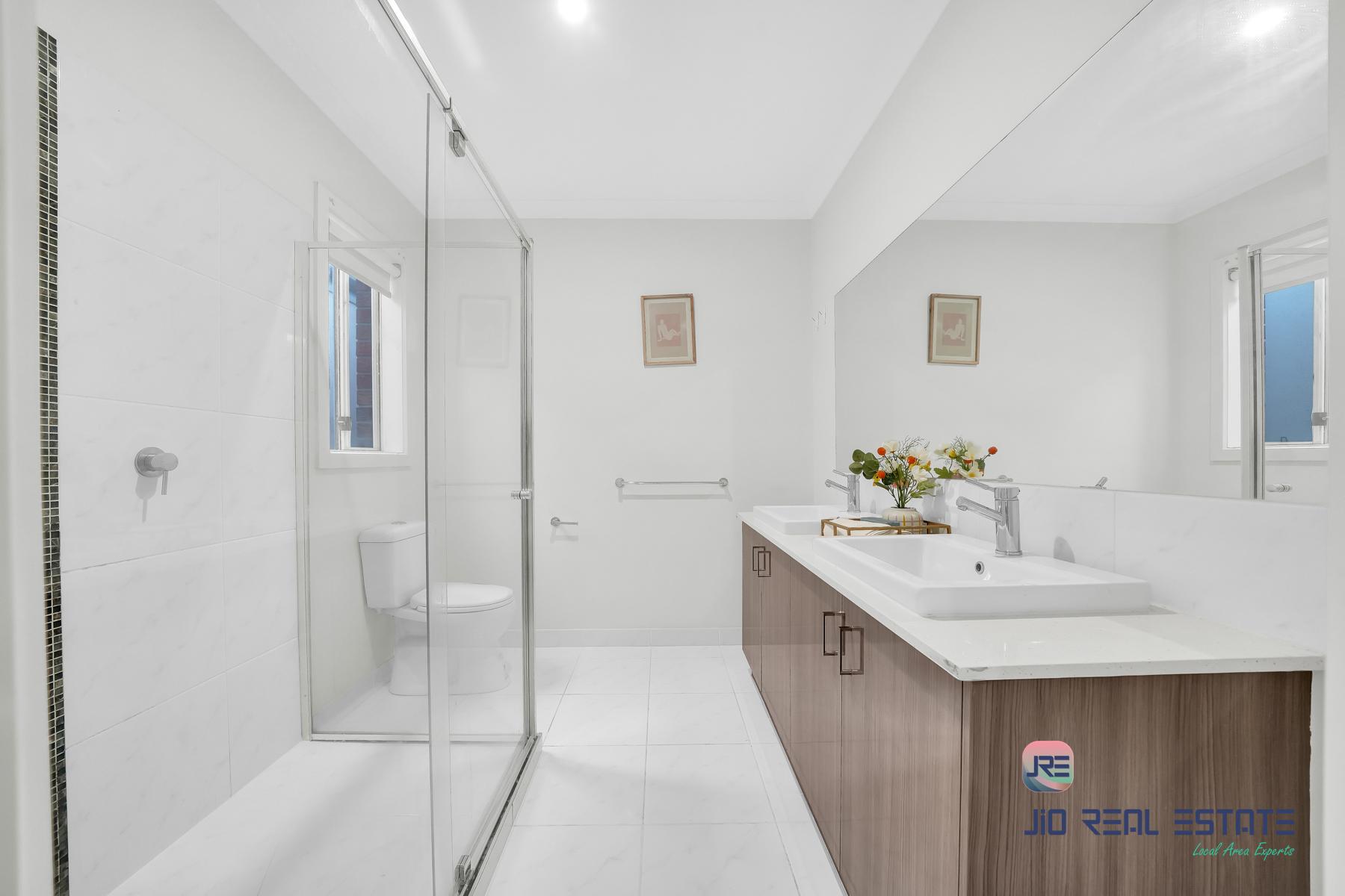 12 Litoria Drive, Truganina VIC