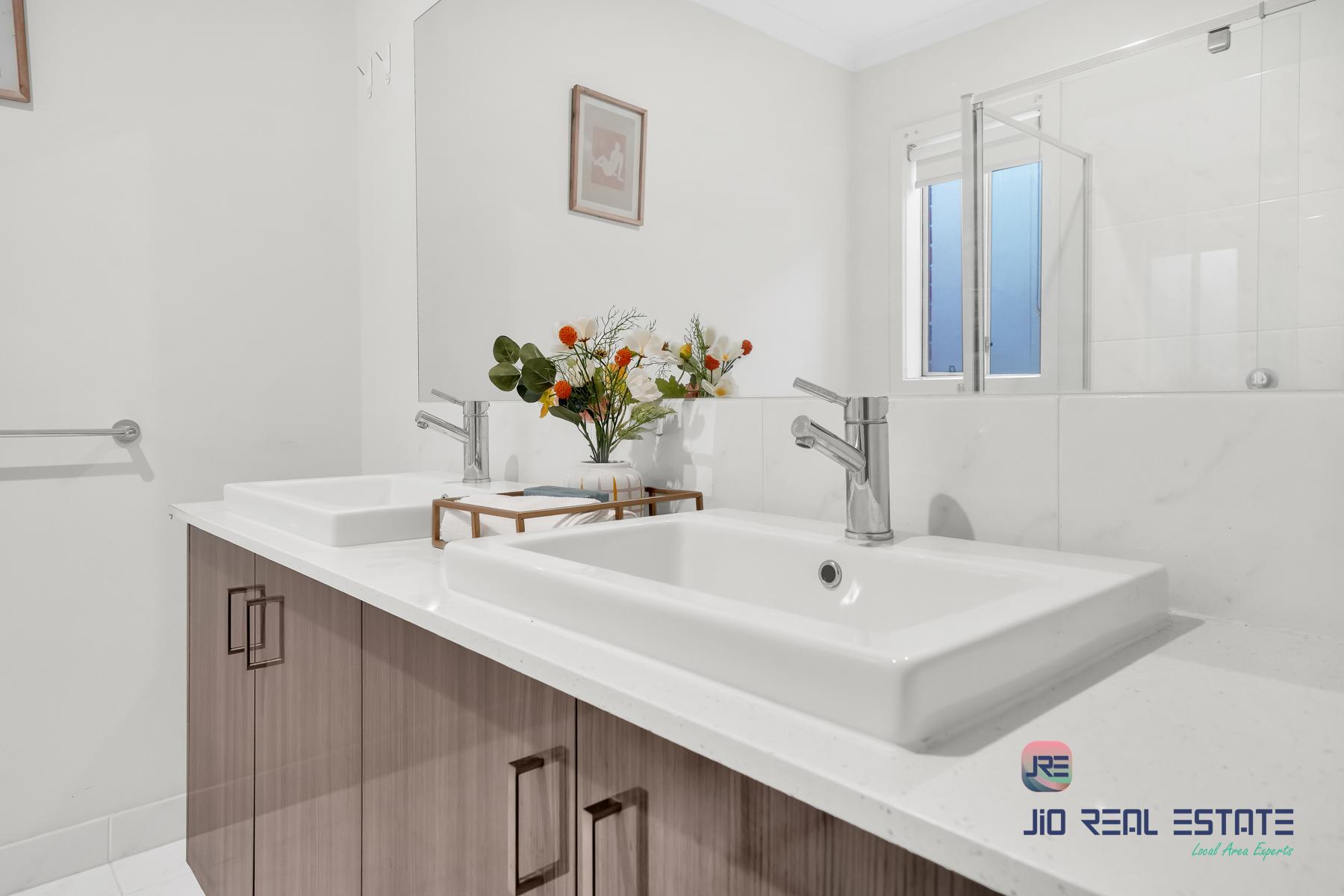 12 Litoria Drive, Truganina VIC