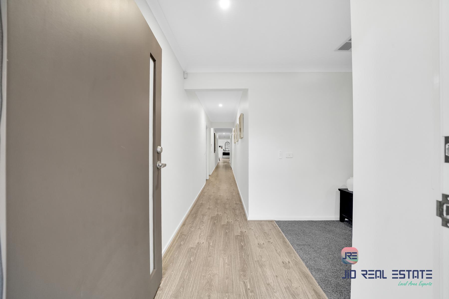 12 Litoria Drive, Truganina VIC