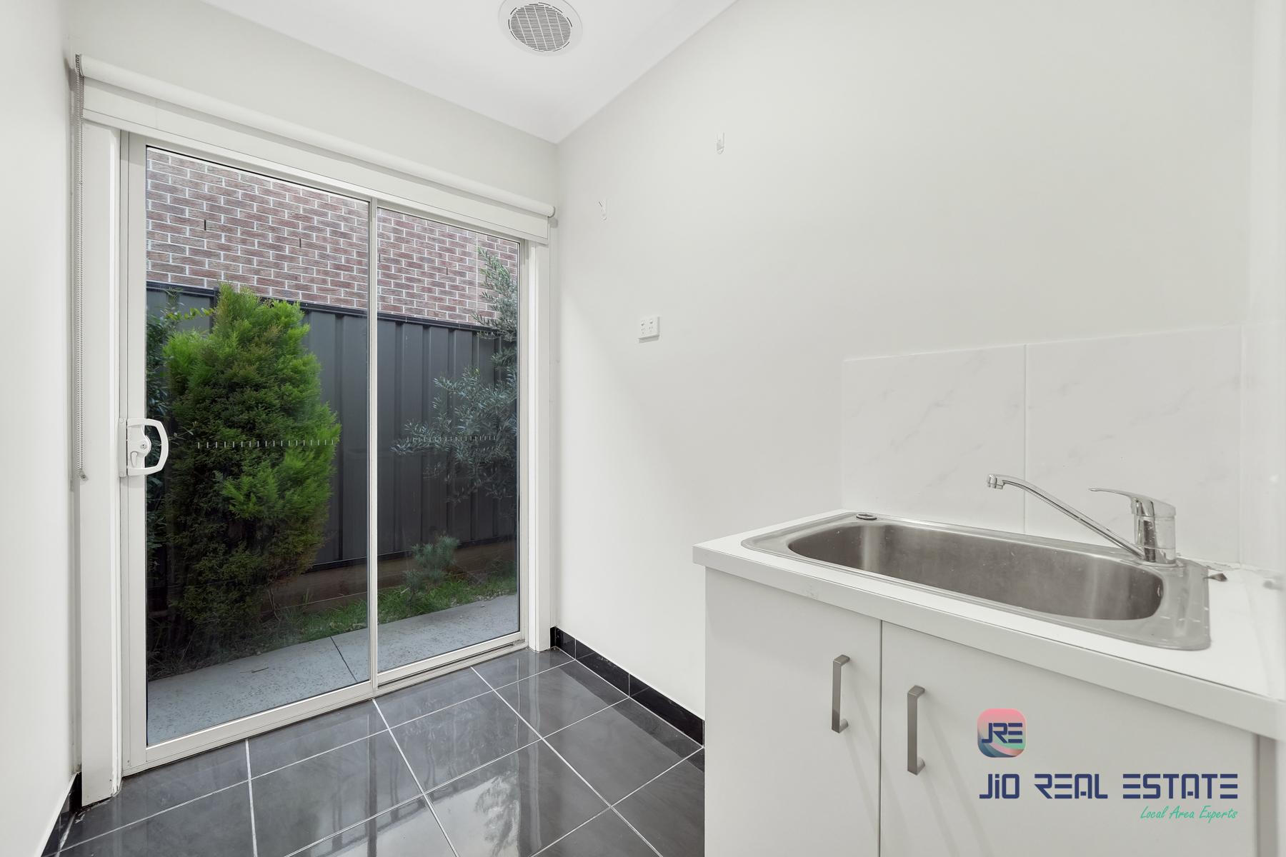 12 Litoria Drive, Truganina VIC