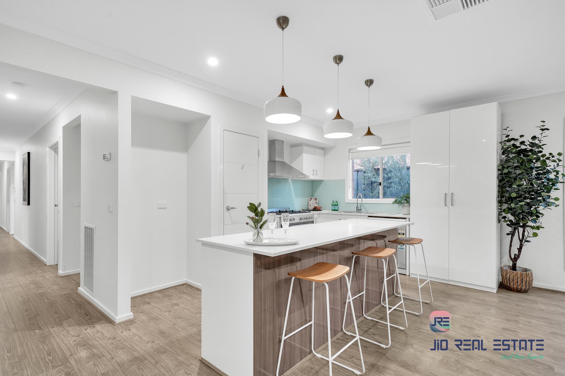12 Litoria Drive, Truganina VIC