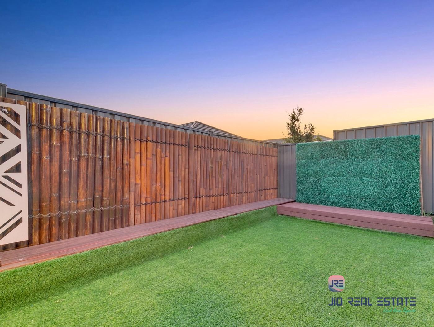 12 Litoria Drive, Truganina VIC