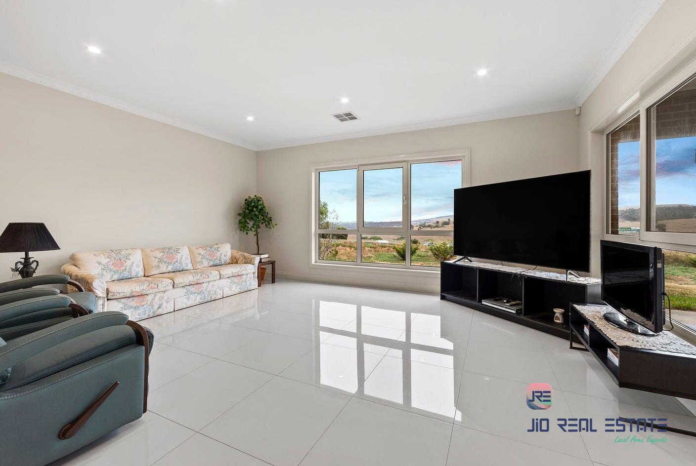 23 Bourkes Road, Darley VIC