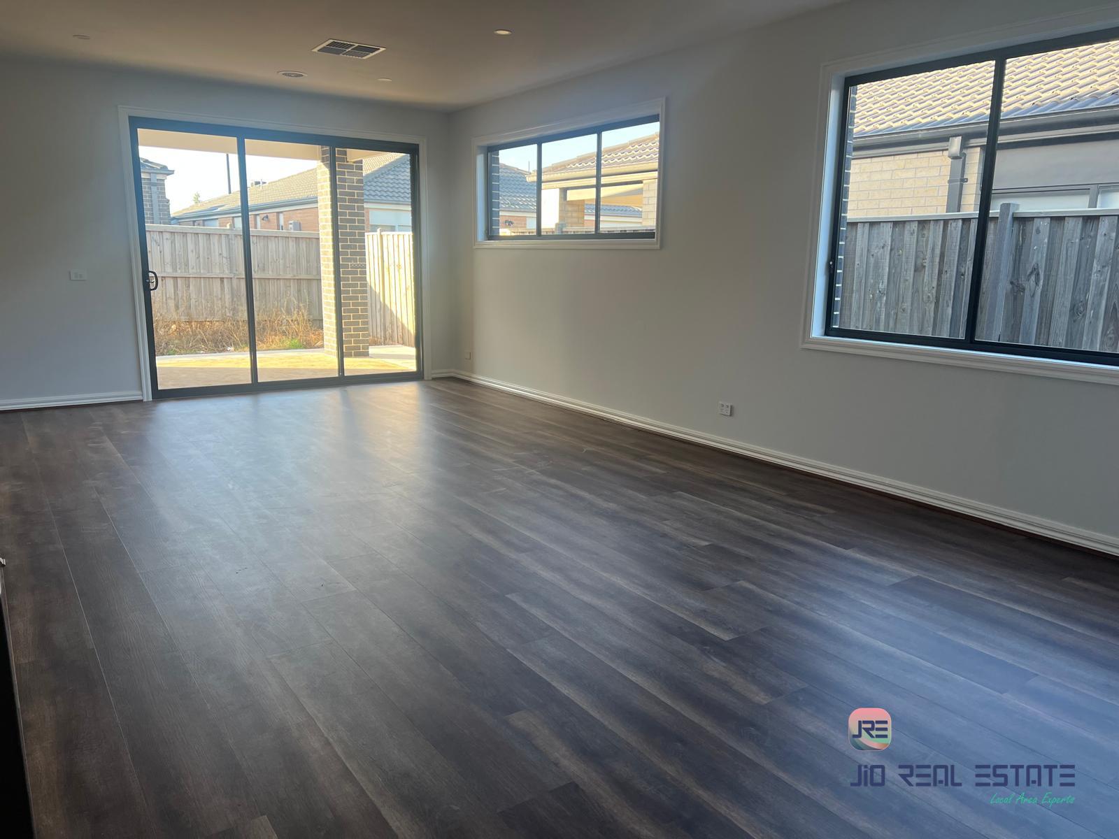 18 Fergus Street, Thornhill Park VIC