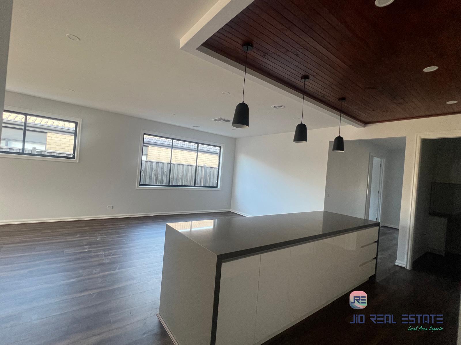 18 Fergus Street, Thornhill Park VIC