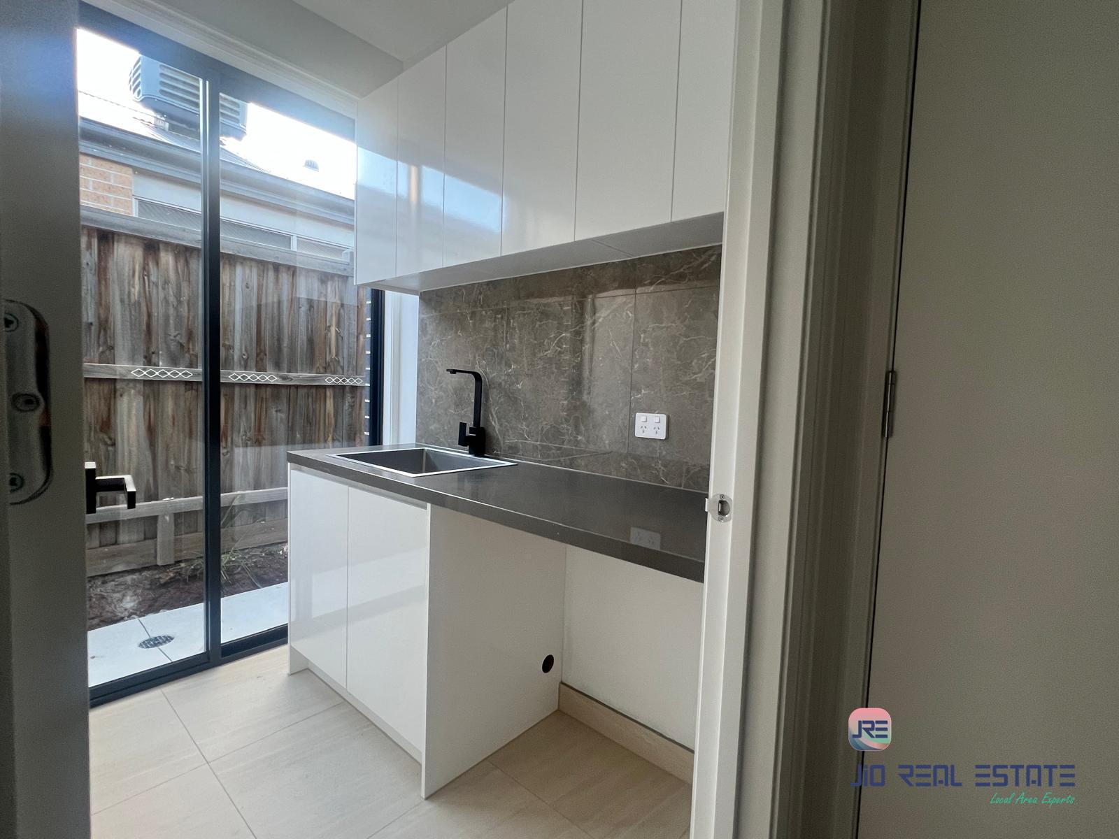 18 Fergus Street, Thornhill Park VIC