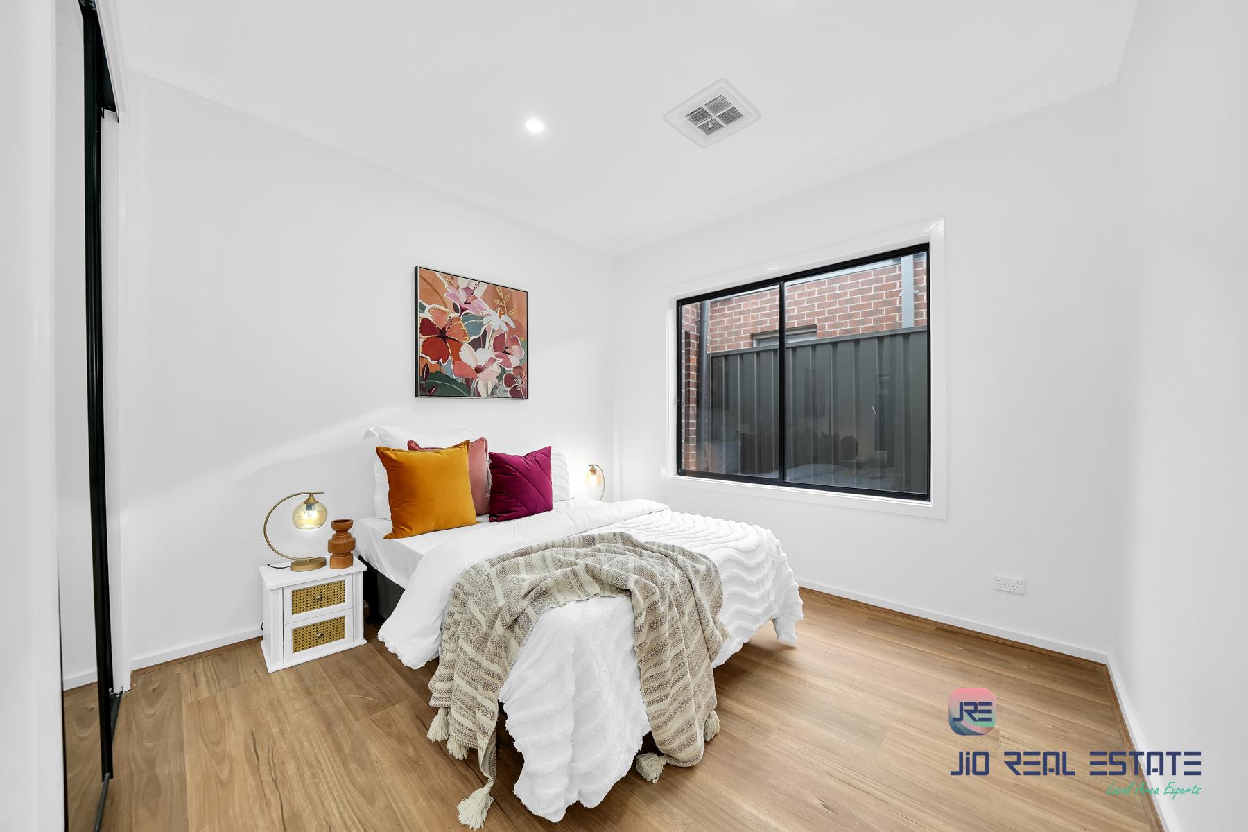 37 Greenpoint Drive, Rockbank VIC