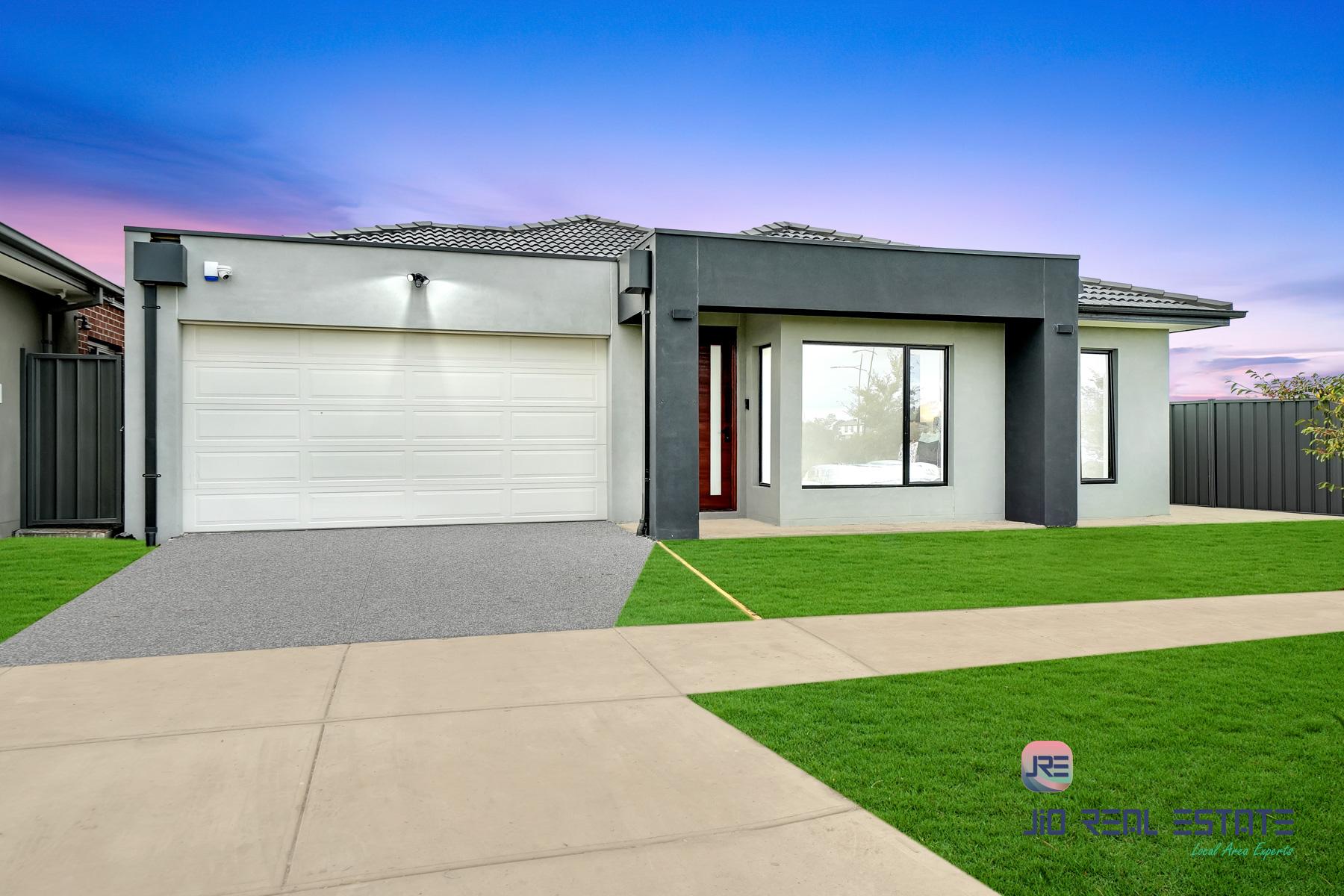 37 Greenpoint Drive, Rockbank VIC