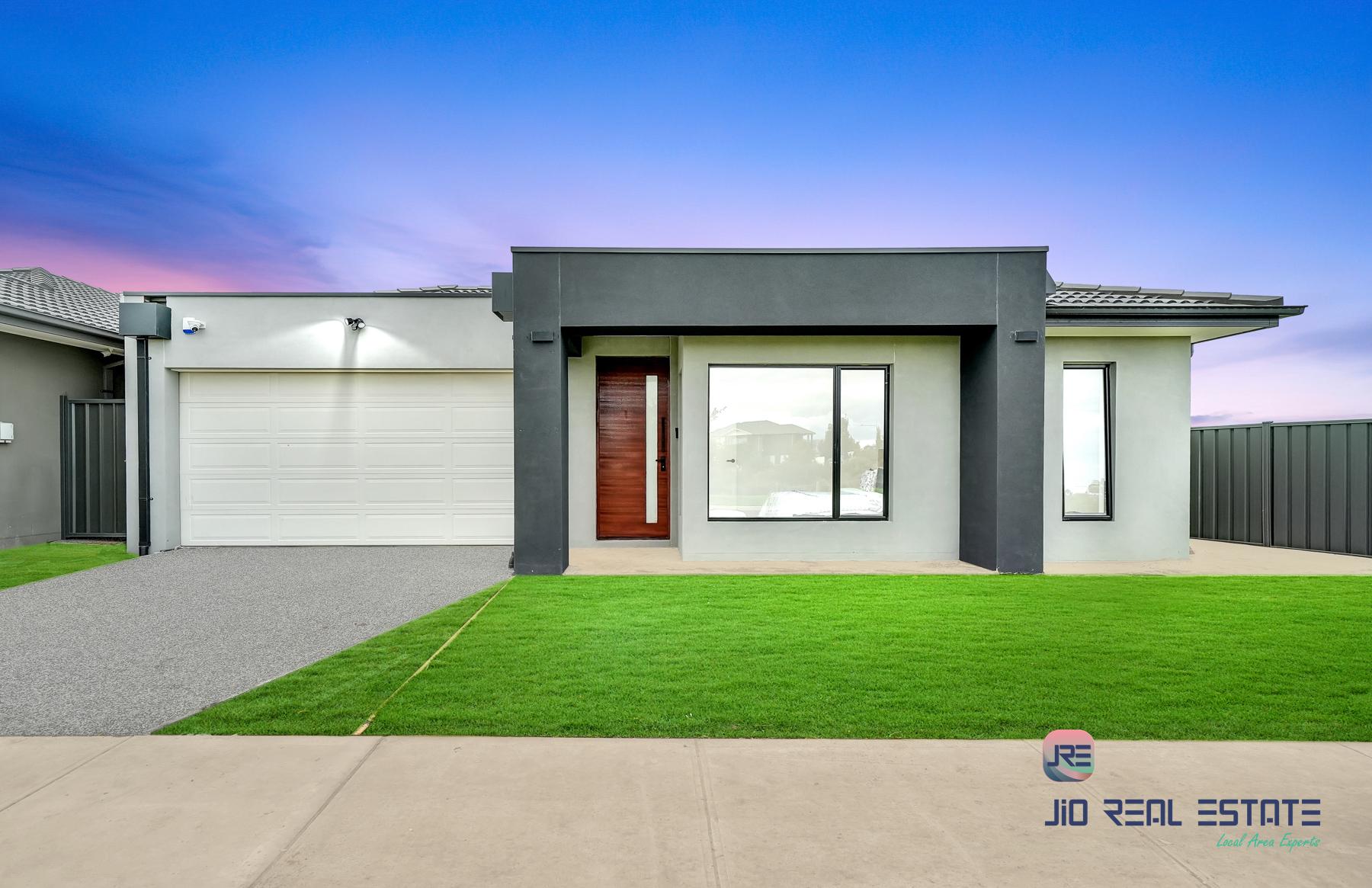 37 Greenpoint Drive, Rockbank VIC