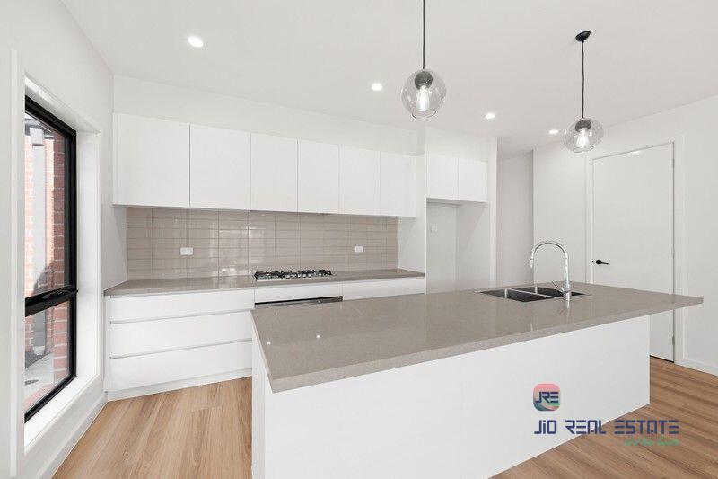 7 Zelkova Circuit, Fraser Rise VIC