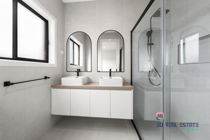 7 Zelkova Circuit, Fraser Rise VIC