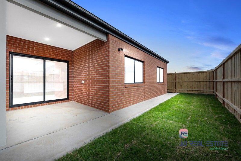7 Zelkova Circuit, Fraser Rise VIC
