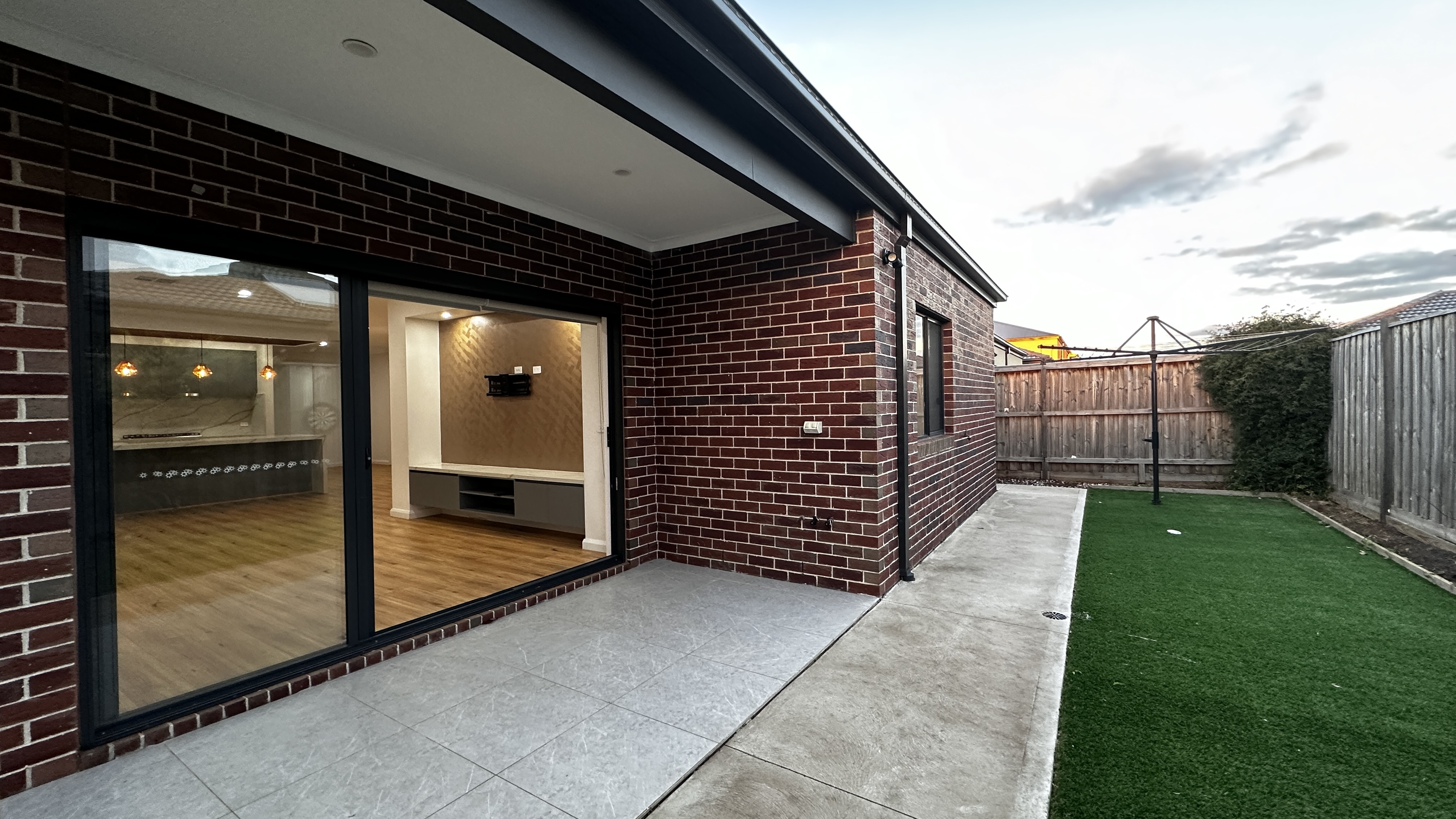 60 Sadie Avenue, Thornhill Park VIC