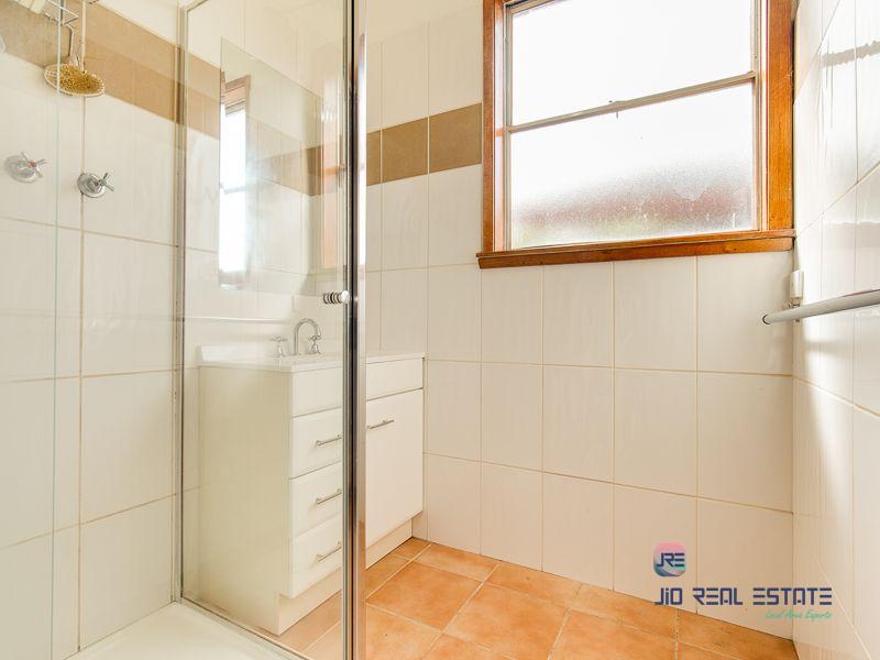 8 Burnley Street, Laverton VIC