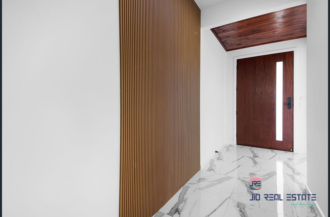 8 Ranelagh Avenue, Strathtulloh VIC