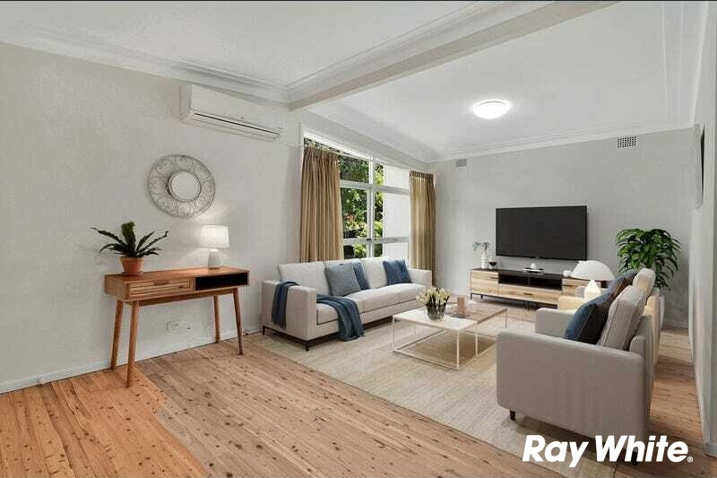 Two Bedroom House - Great Location