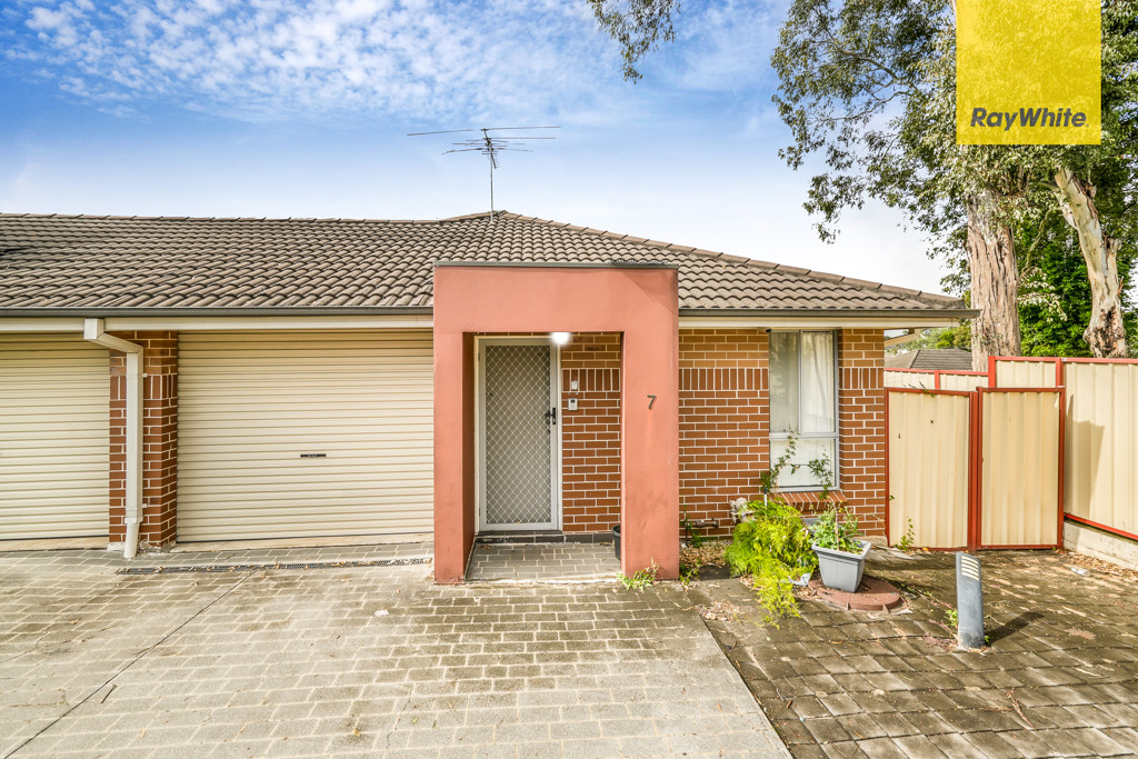 Nice Two Bedroom Villa with Lockup Garage