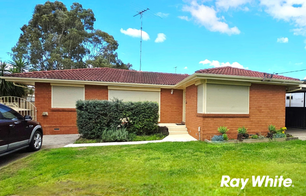 Your Family's Dream Home Awaits: A Stunning Four-Bedroom House With Swimming Pool