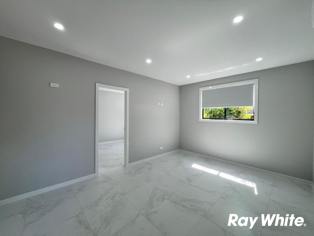 Newly Built One Bedroom Studio - Close to Hills Showground Station