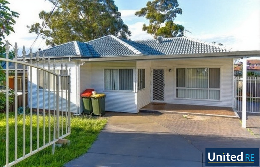 FOUR BEDROOM HOUSE IN BLACKTOWN - GREAT LOCATION