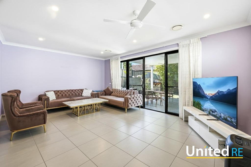 A Refined Family Residence in a Peaceful Cul-de-Sac