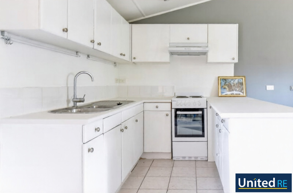 One Bedroom Granny Flat with Water Usage Included - Close to all Amenities