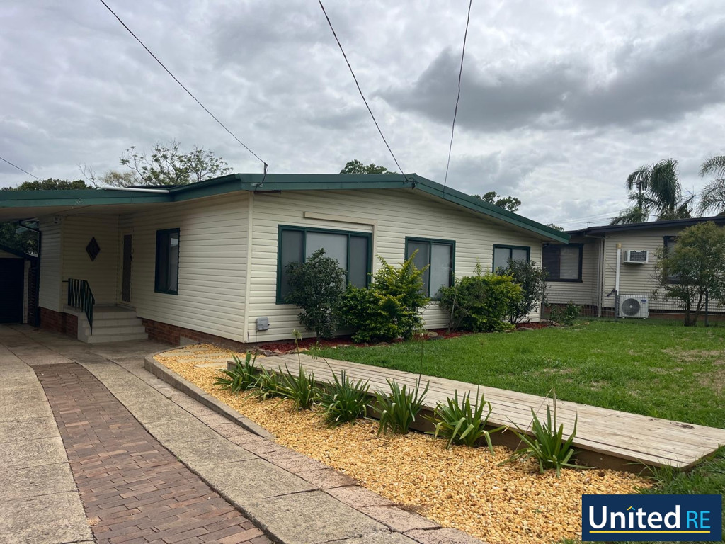 Beautiful Three Bedroom Family Home Plus Study