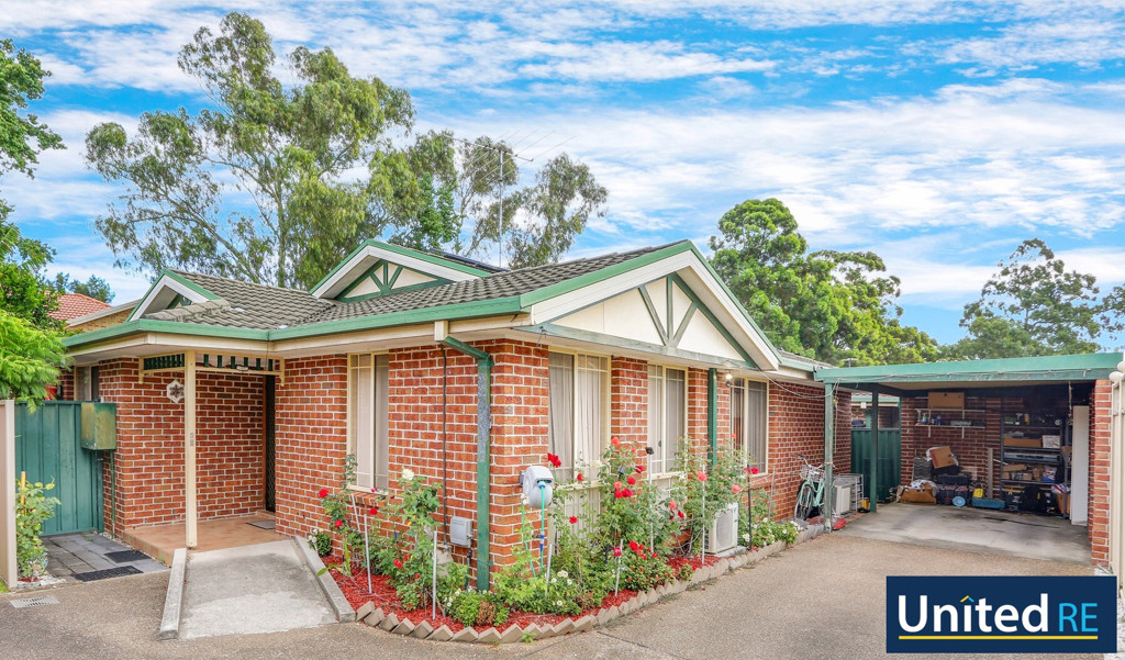 Three Bedroom Family Home - Walk to Station