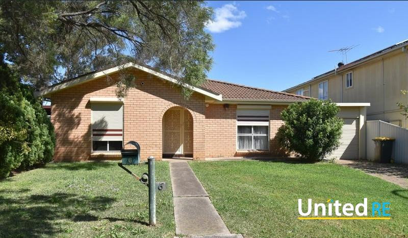 Three Bedroom House at a Convenient Location - Water usage Included