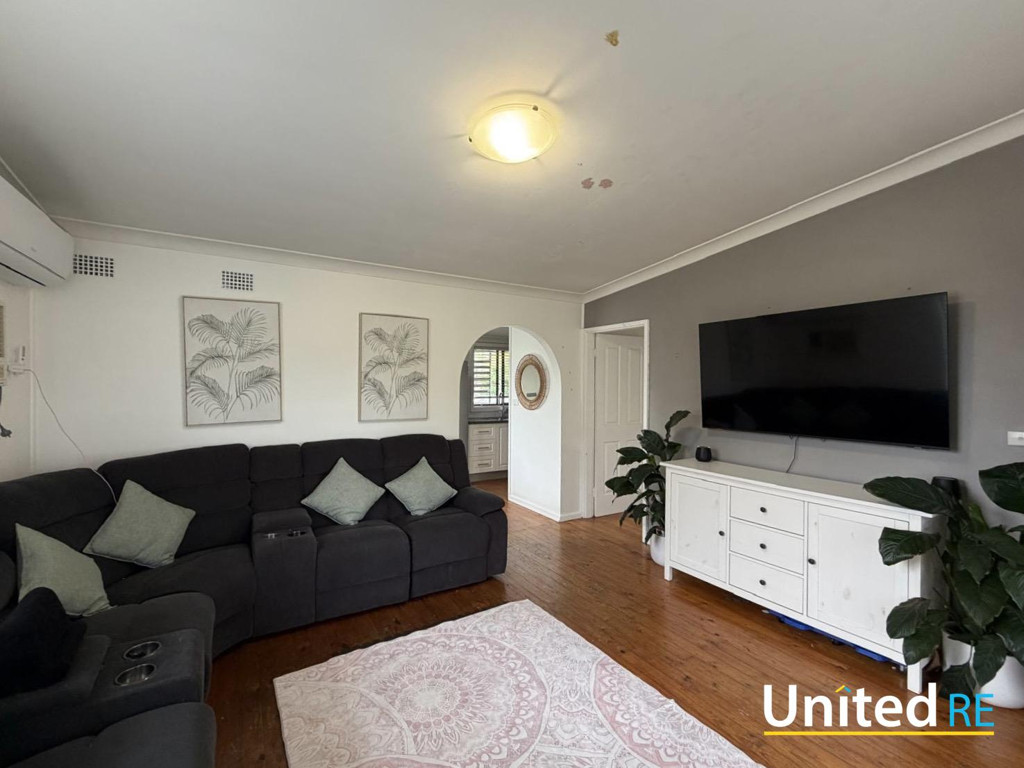 Nice Three Bedroom House in Lethbridge Park