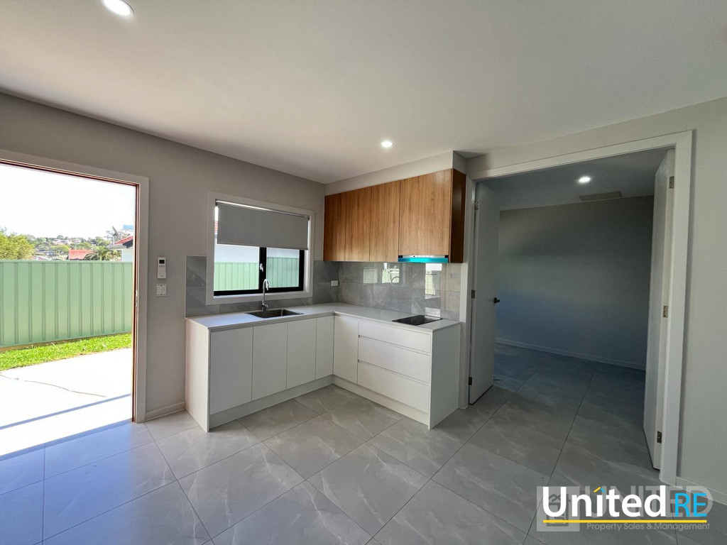  ONE BEDROOM STUDIO FOR LEASE IN KINGS PARK 