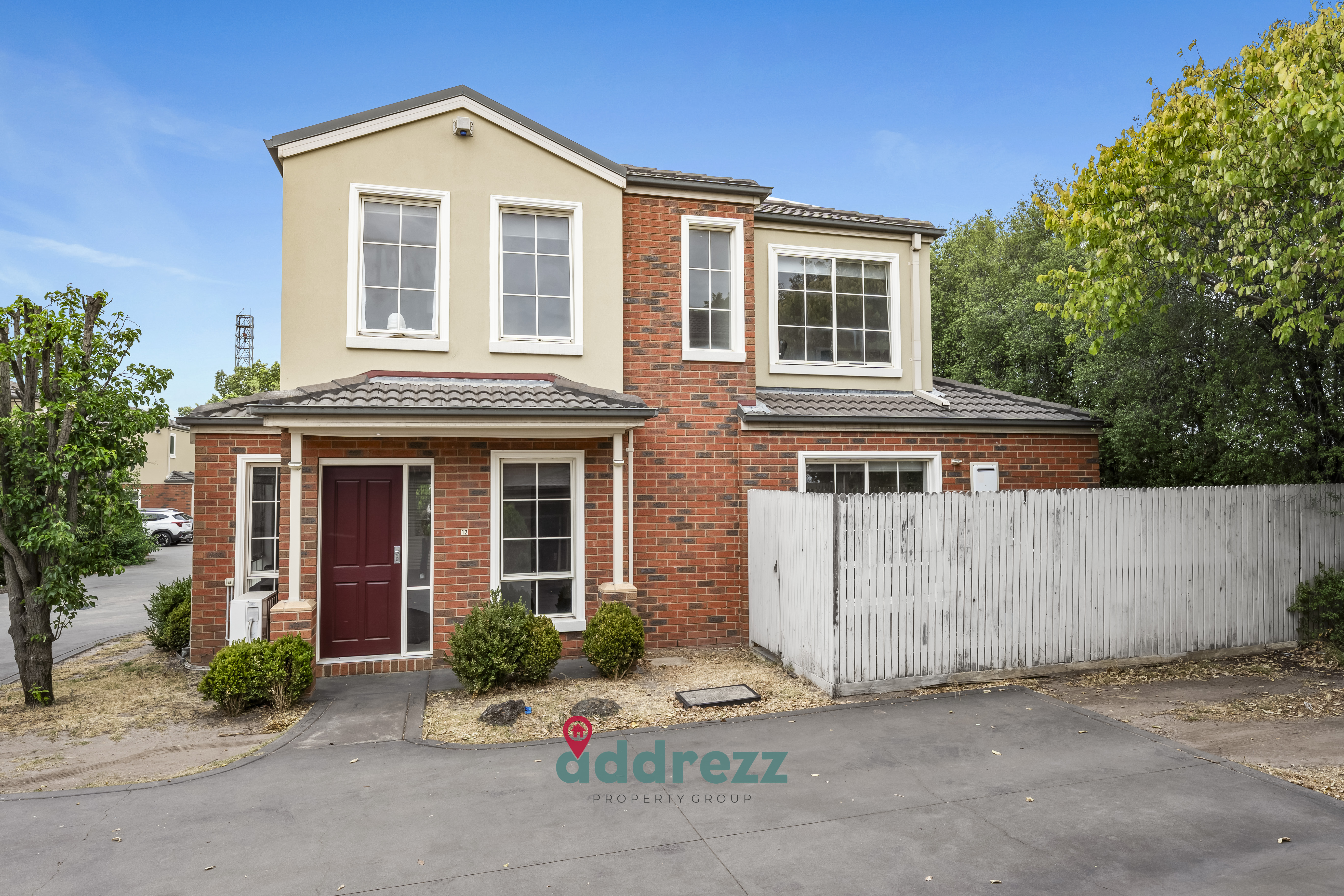 Smart, Low-Maintenance Living in a Convenient Hallam Location