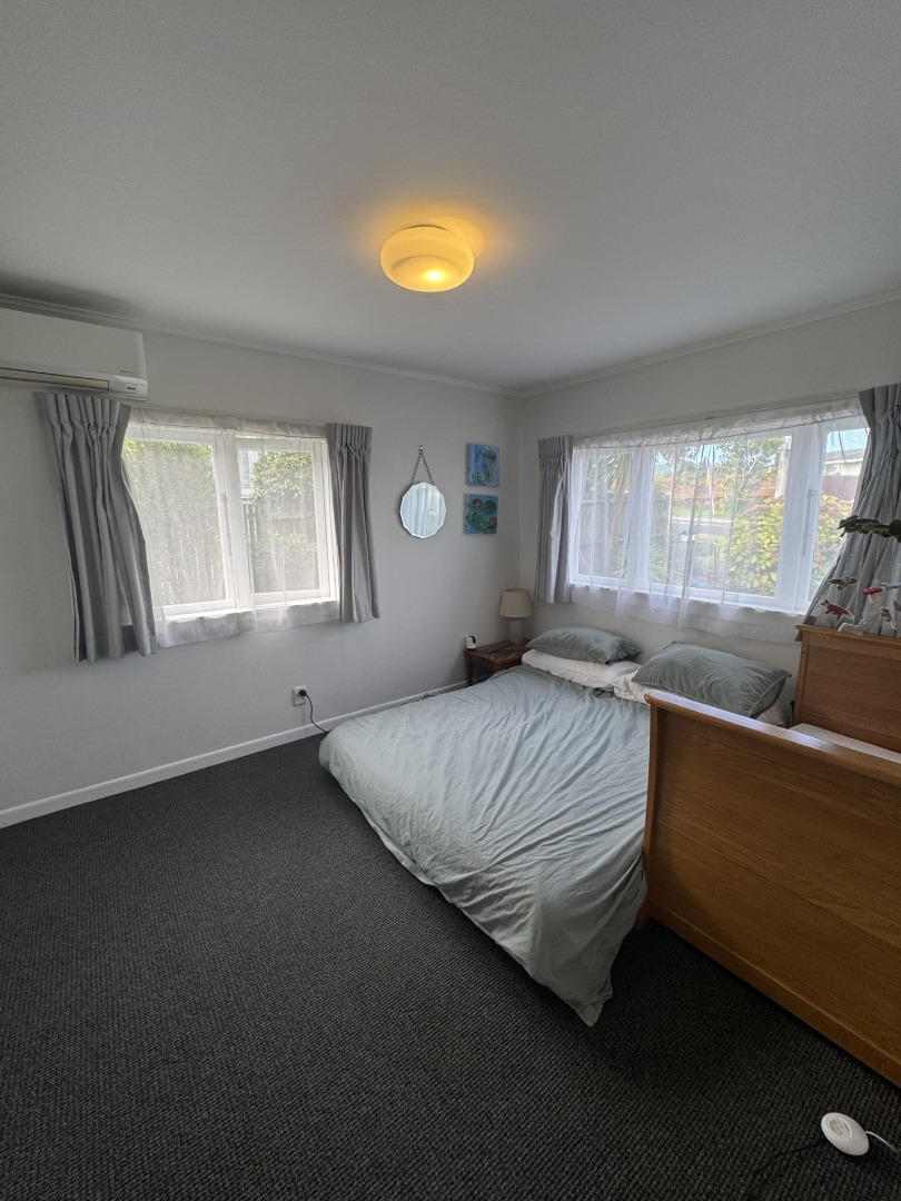 1/245 Sturges Rd , Henderson
