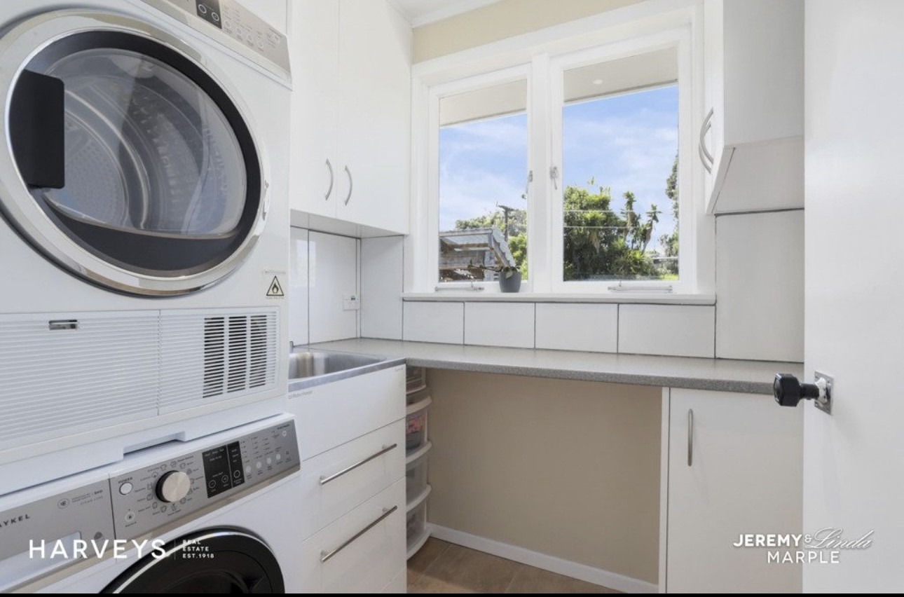 120 Vodanovich Road, Te Atatu South