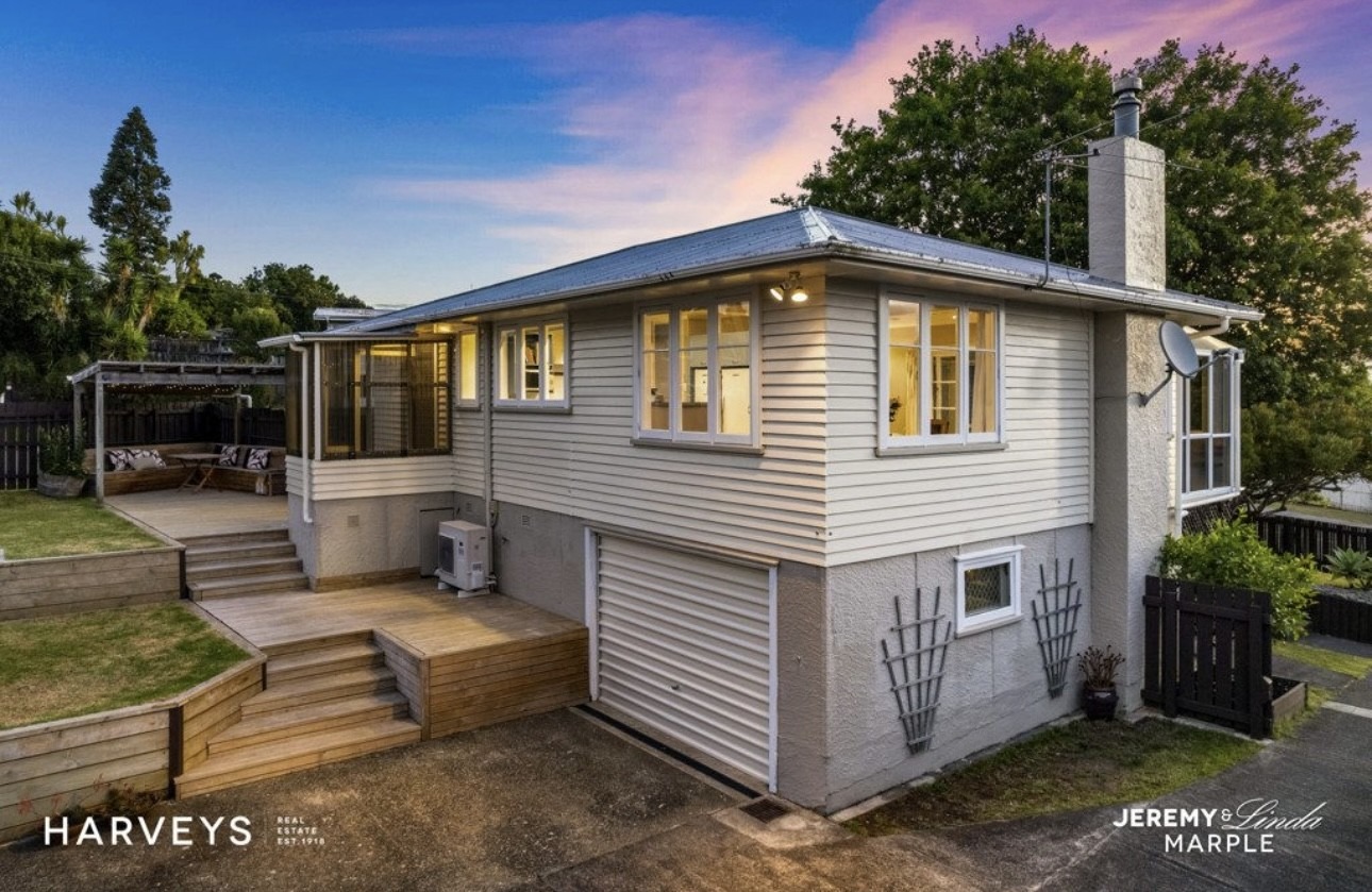120 Vodanovich Road, Te Atatu South