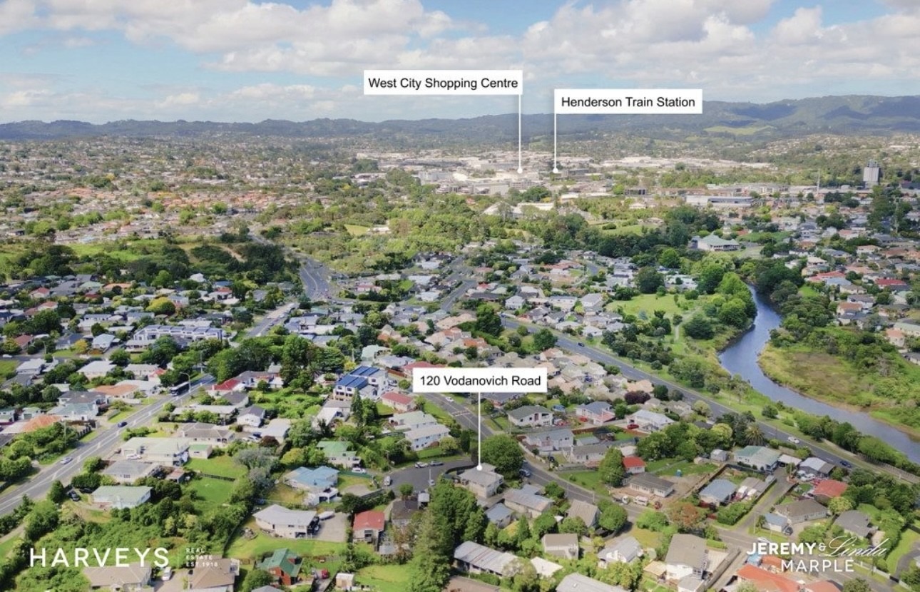 120 Vodanovich Road, Te Atatu South