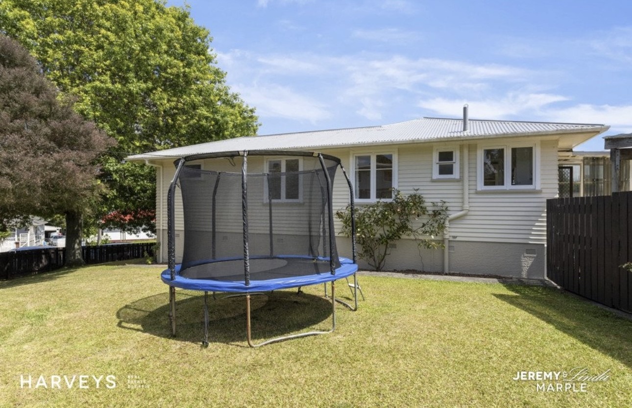 120 Vodanovich Road, Te Atatu South
