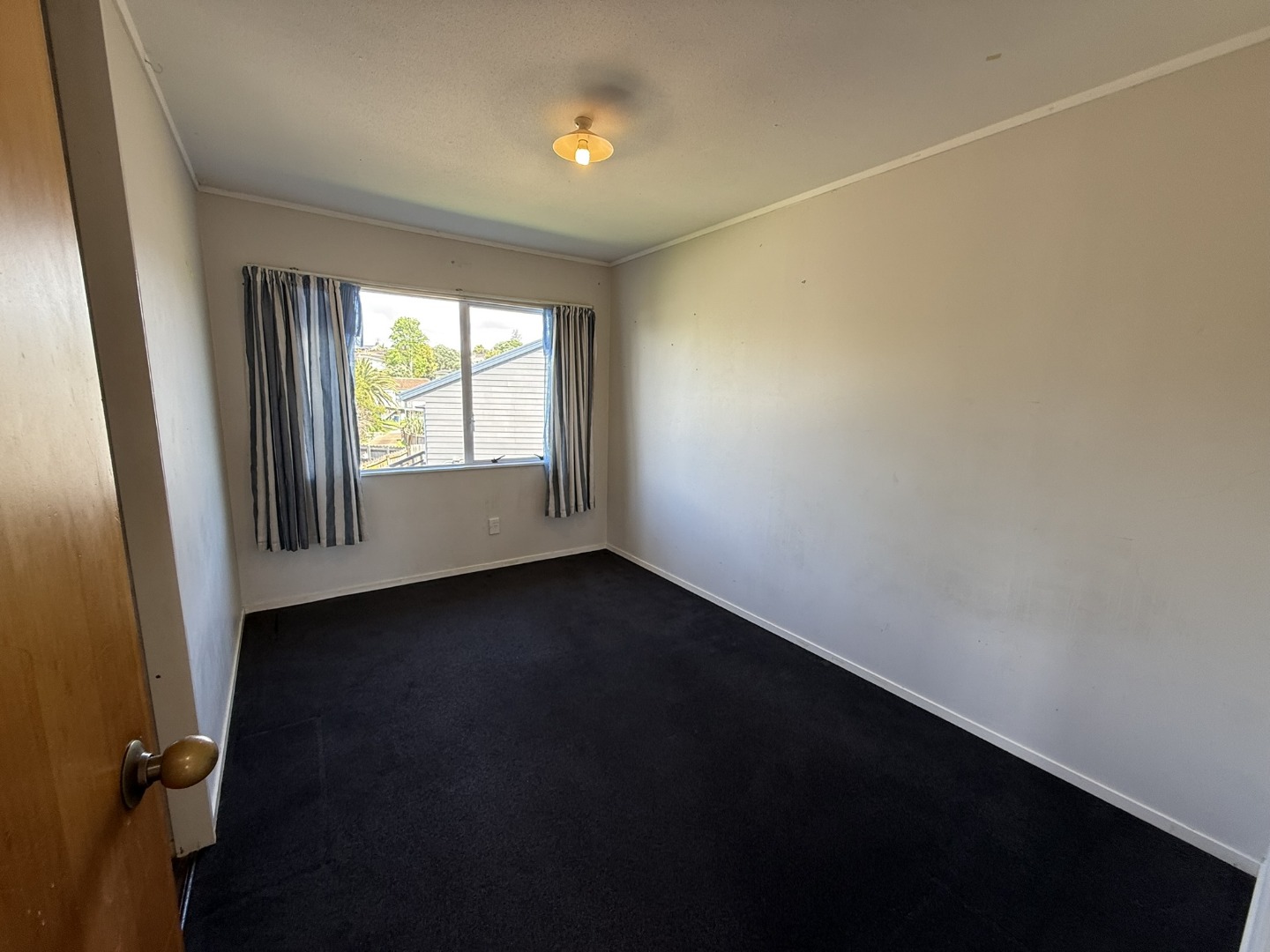 33 Addison Drive, Glendene