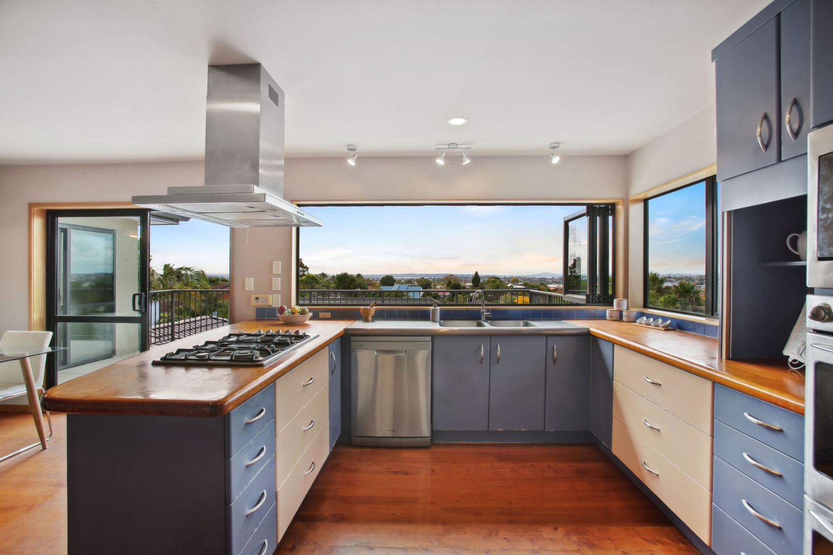 37 Tirohunga Drive, Henderson