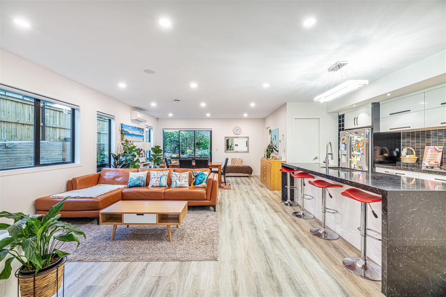 216C Metcalfe  Road Ranui_3