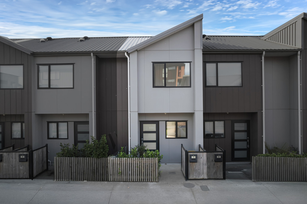 7 Eileen Newey Place, Henderson
