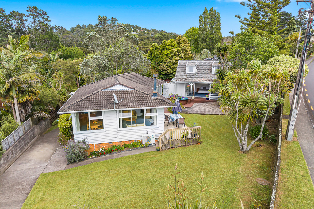 156 Godley Road, Titirangi