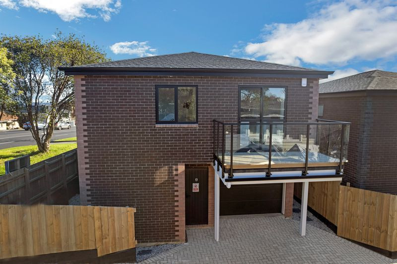 4/4253 Great North Road, Glendene