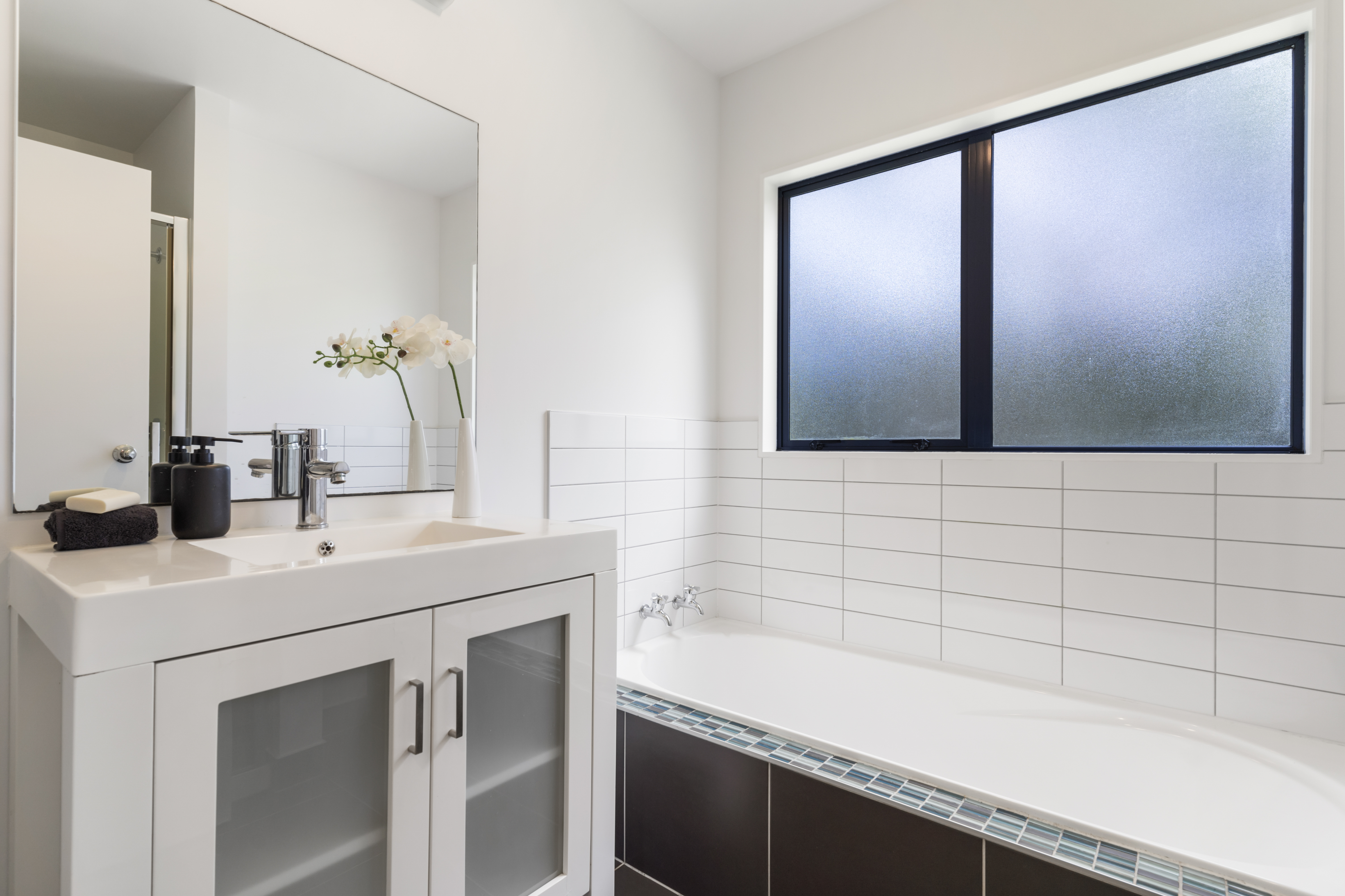 2/16 Duncan Avenue, Te Atatu South