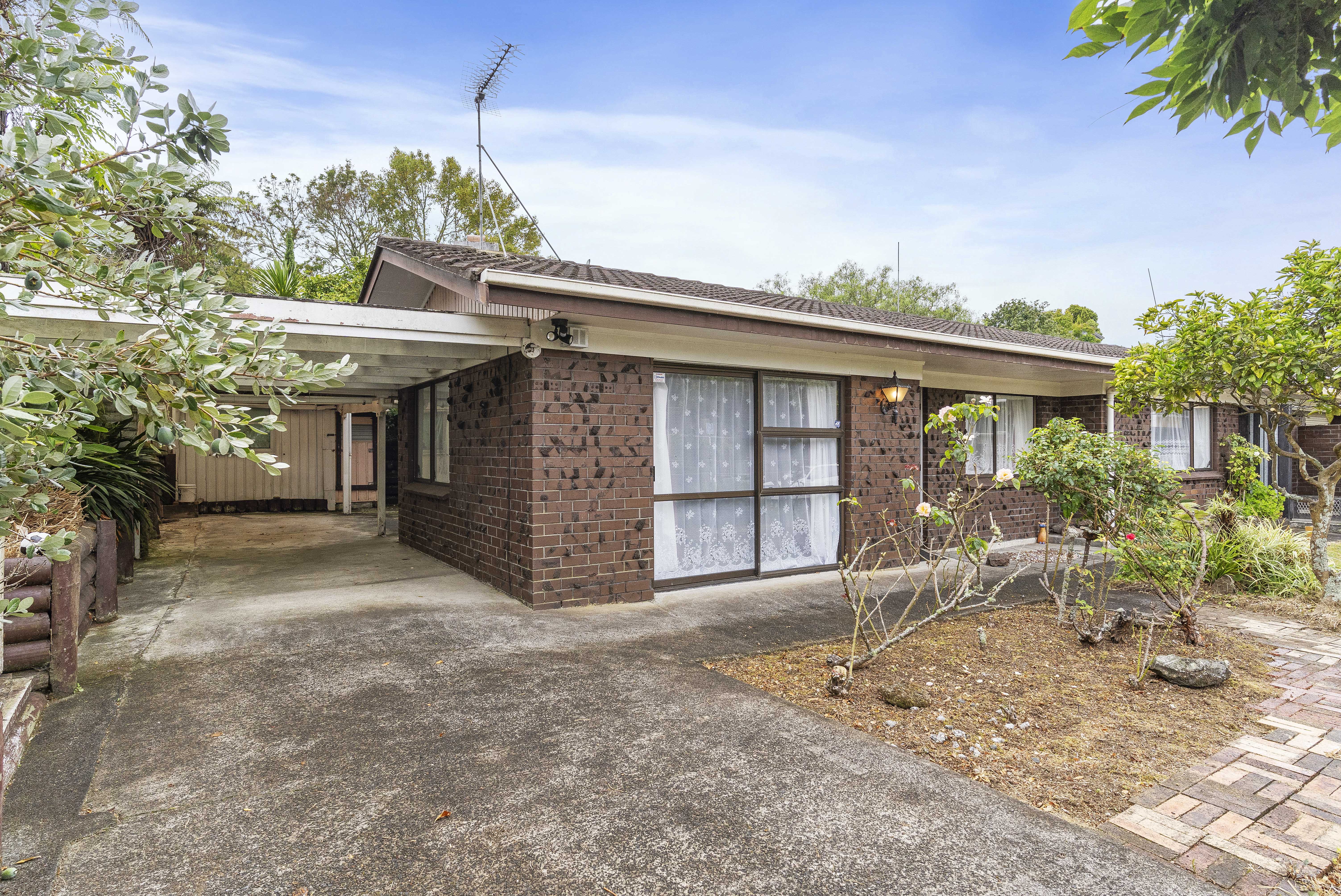 1/2a Takapu Street, Henderson