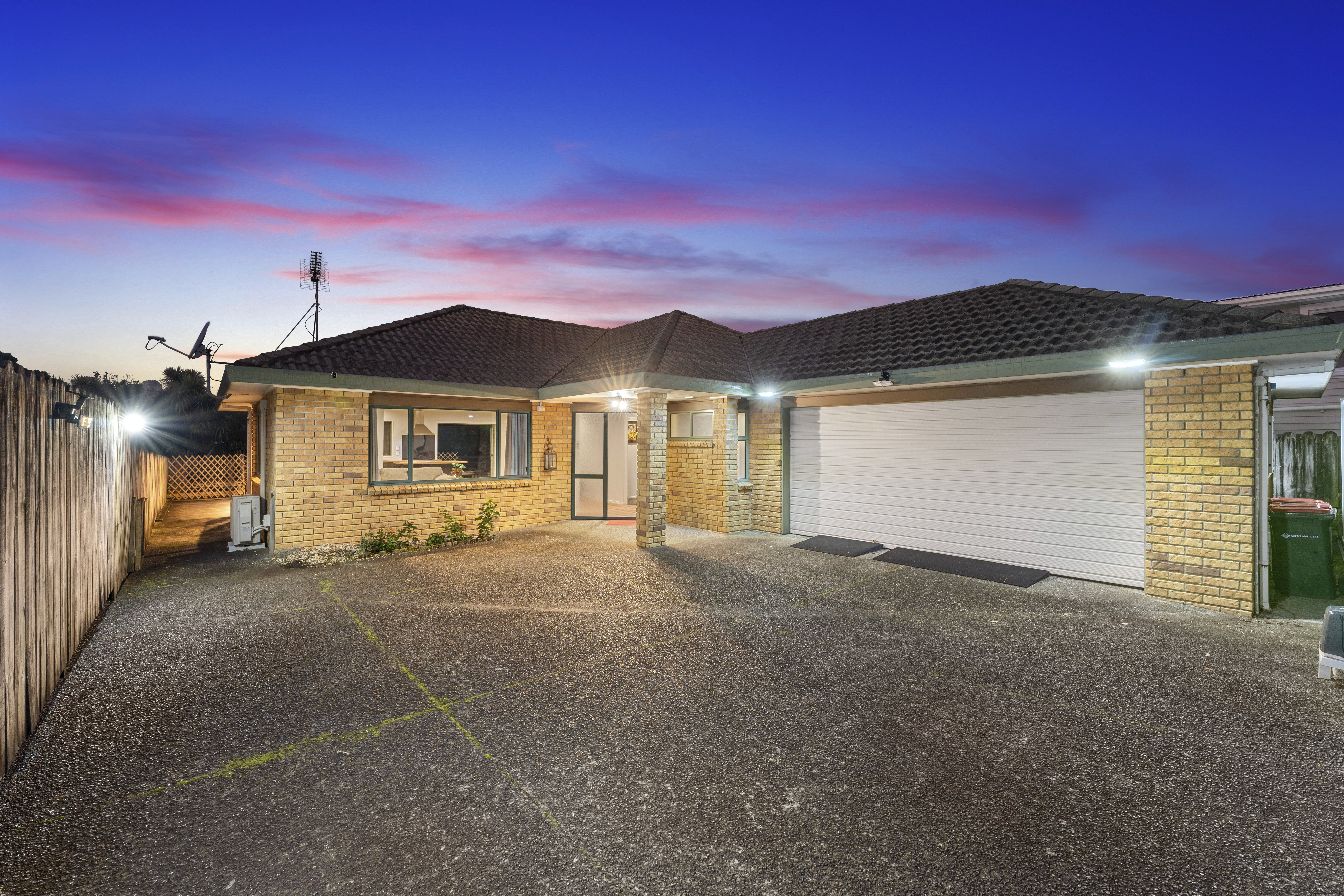 2/24 Somerset Road, Mount Roskill