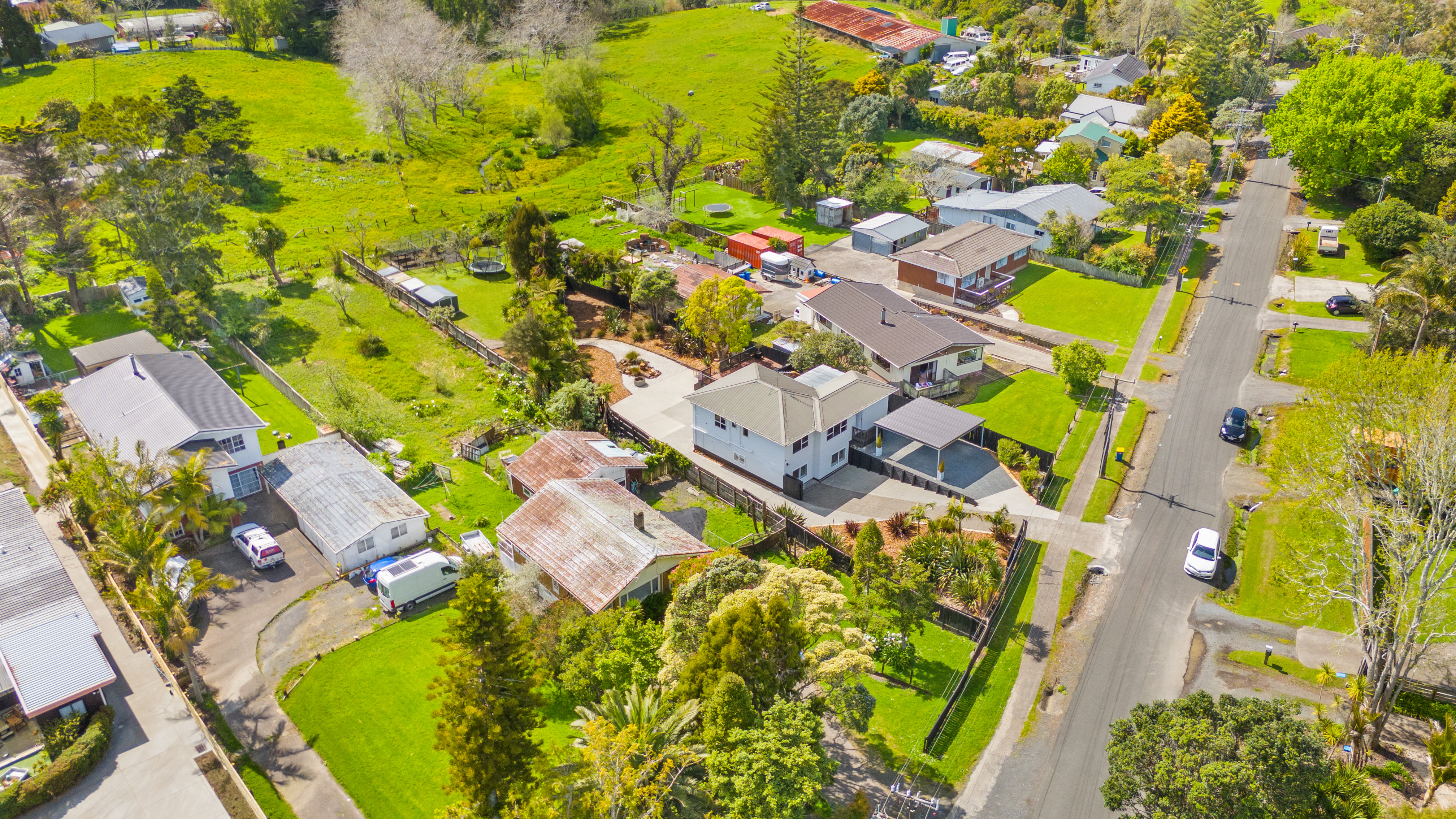 18 Grassmere Road, Henderson Valley